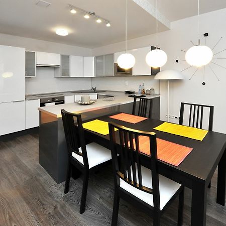 Aplend City Laurinska 11 Bratislava Esterno foto